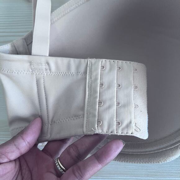 Wacoal 854119 Red Carpet Strapless Underwire Bra 42H Sale Color Convertible NWOT - Picture 5 of 6